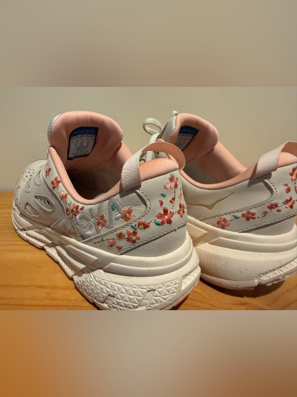 HOKA Vibrant Bloom Clifton - Picture 15 of 15